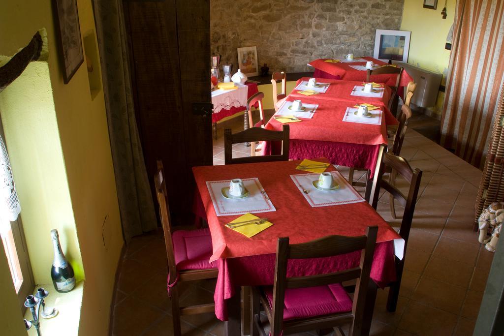 Bed and Breakfast Arco Dei Nobili à Monforte dʼAlba Extérieur photo